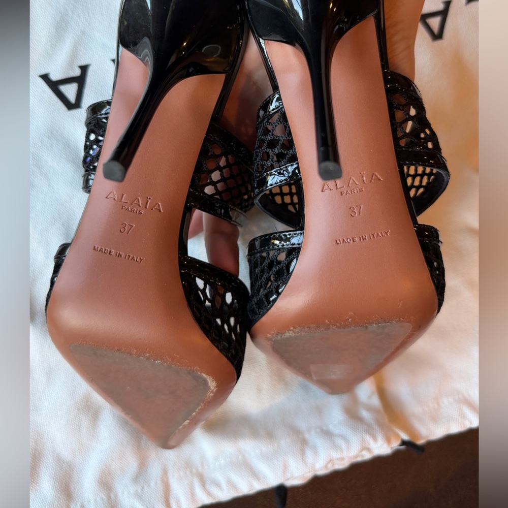 🖤Alaia🖤Le Coeur 90MM Patent Leather & Mesh Mules - Picture 4 of 11